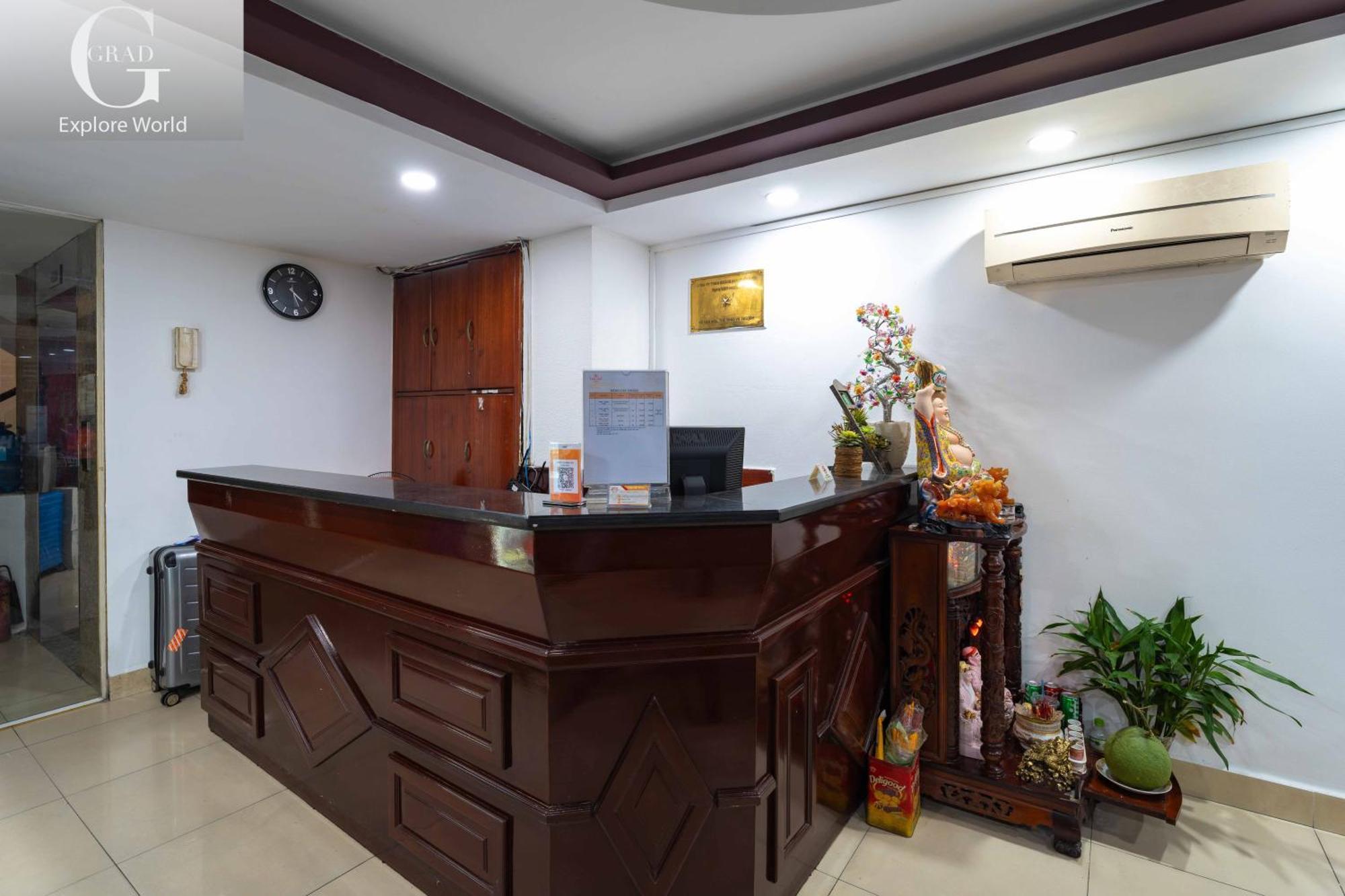Khách sạn Grad Tuan Viet